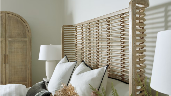 raffia bed