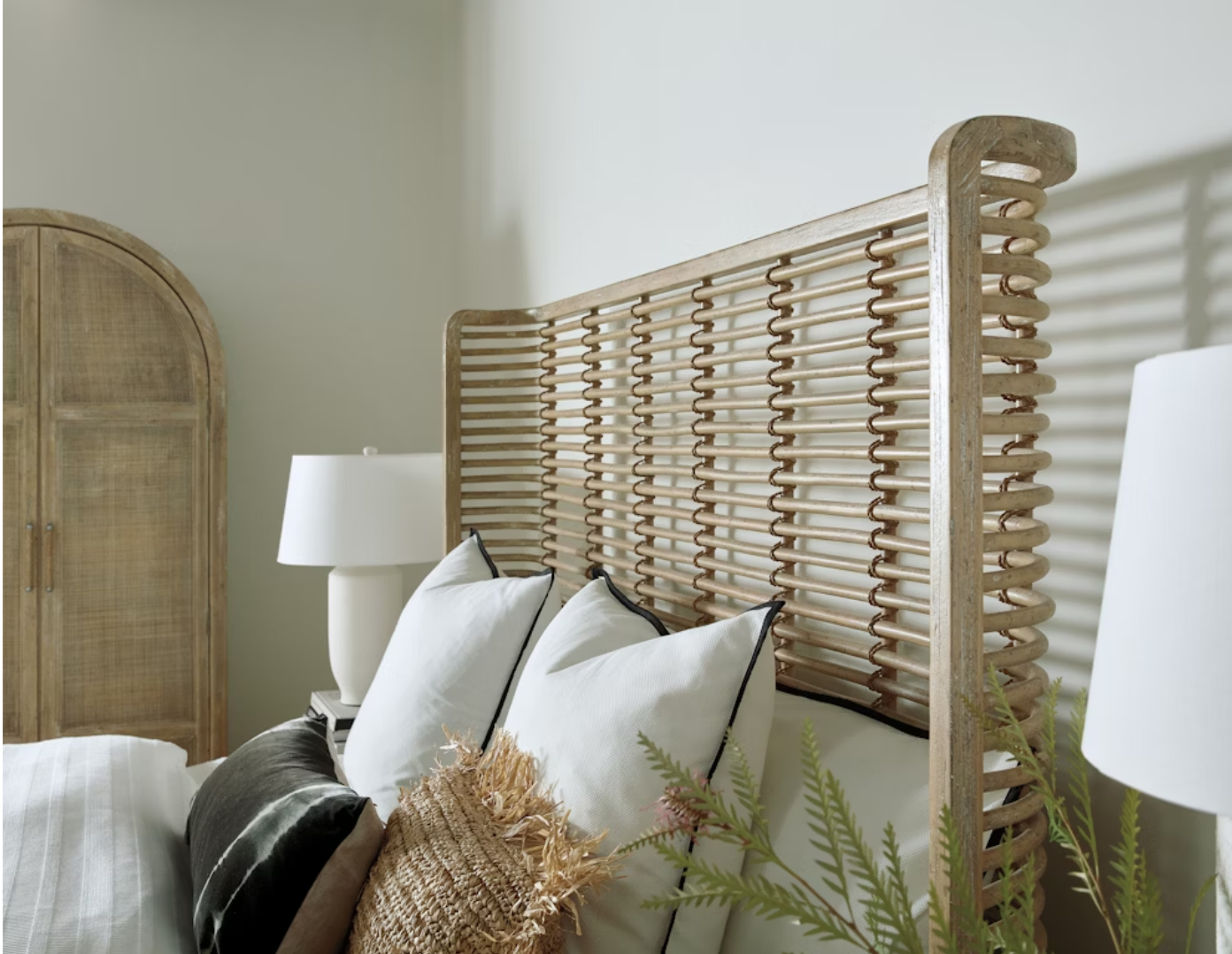 raffia bed